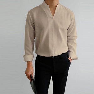 Chemise décontractée à manches longues et col en V de couleur unie pour hommes