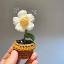 Charger l&#39;image dans la galerie, Fleurs tricotées à la main