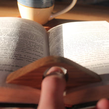 Charger l&#39;image dans la galerie, Aide à la lecture en bois