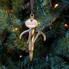 Charger l&#39;image dans la galerie, Ornement d’arbre de Noël de chasse 2023🦌