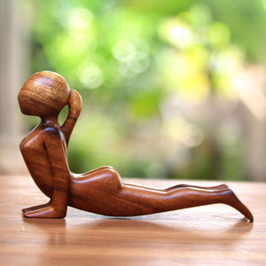 Sculpture de Yogi en bois