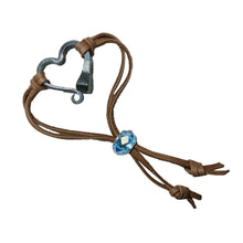 Charger l&#39;image dans la galerie, Bracelet à ongles en fer à cheval d’amour fait à la main