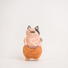 Charger l&#39;image dans la galerie, Ornement chaton sculpté en bois