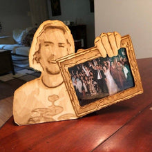 Charger l&#39;image dans la galerie, Cadre photo Spoof en bois