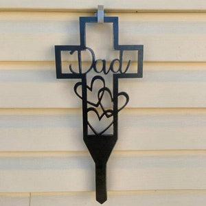 Pieu de la croix commémorative du cimetière pour les parents