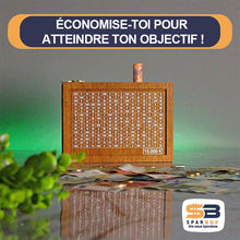 Charger l&#39;image dans la galerie, Tirelire en bois avec figures gravées
