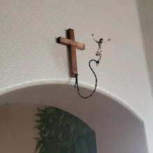 Charger l&#39;image dans la galerie, Décoration religieuse de Jésus de saut à l&#39;élastique