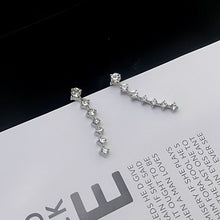 Charger l&#39;image dans la galerie, Clous d&#39;oreilles diamant sept étoiles