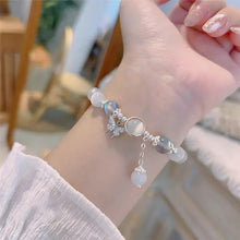 Charger l&#39;image dans la galerie, Bracelet imitation œil de chat cristal de papillon