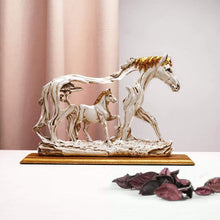 Charger l&#39;image dans la galerie, Décoration de cheval moderne en résine synthétique