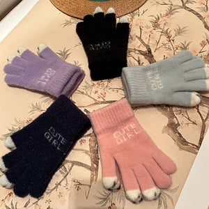 Gants tricotés en laine mignons