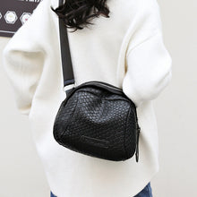 Charger l&#39;image dans la galerie, Sac en peau de vache de grande capacité👜