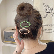 Charger l&#39;image dans la galerie, Pince à frange creuse en forme de nuage
