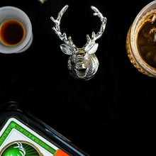 Charger l&#39;image dans la galerie, Verseur à vin Tête de cerf