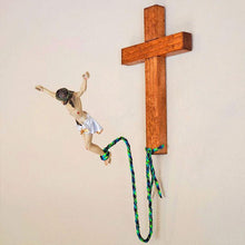 Charger l&#39;image dans la galerie, Décoration religieuse de Jésus de saut à l&#39;élastique