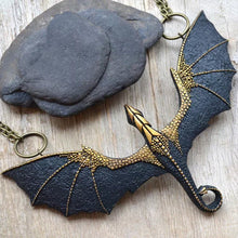 Charger l&#39;image dans la galerie, Collier Dragon Volant Ailé Noir