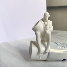 Charger l&#39;image dans la galerie, Presse-dentifrice Thinker