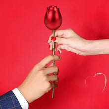 Charger l&#39;image dans la galerie, Collier forme de coeur serti de rose