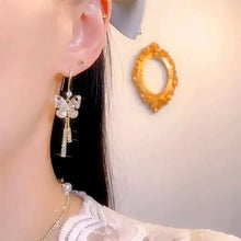 Charger l&#39;image dans la galerie, Boucles d&#39;Oreilles Pampille Papillon Cristal