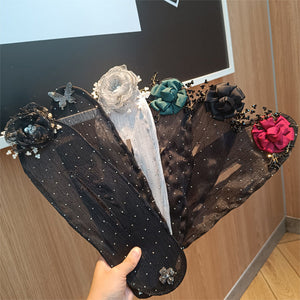 Fleurs brodées à la main Chignon de Deft