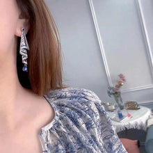 Charger l&#39;image dans la galerie, Boucles d&#39;oreilles vintage en satin