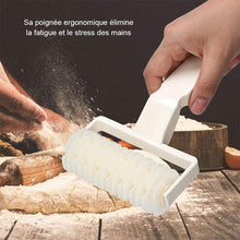 Charger l&#39;image dans la galerie, Coupeur de Rouleau de Treillis de Pâtisserie