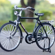 Charger l&#39;image dans la galerie, Modèle de Vélo Assemblé