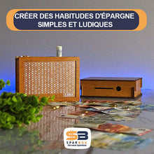 Charger l&#39;image dans la galerie, Tirelire en bois avec figures gravées