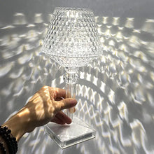 Charger l&#39;image dans la galerie, Lampe de table en cristal