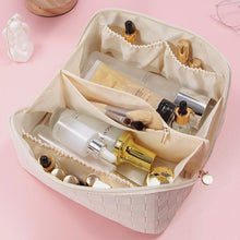Charger l&#39;image dans la galerie, Trousse à cosmétiques à carreaux vintage