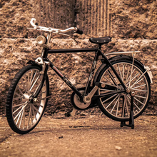 Charger l&#39;image dans la galerie, Modèle de Vélo Assemblé