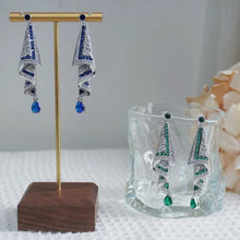 Charger l&#39;image dans la galerie, Boucles d&#39;oreilles vintage en satin
