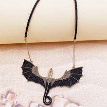 Charger l&#39;image dans la galerie, Collier Dragon Volant Ailé Noir