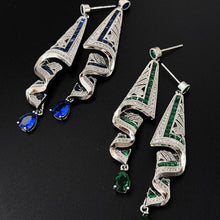 Charger l&#39;image dans la galerie, Boucles d&#39;oreilles vintage en satin