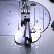 Charger l&#39;image dans la galerie, Couture ourlet roulé pied