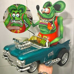 Statues de monstre à grande bouche en colère