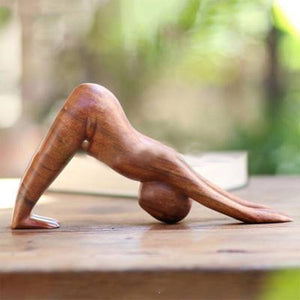 Sculpture de Yogi en bois