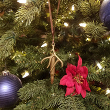 Charger l&#39;image dans la galerie, Ornement d’arbre de Noël de chasse 2023🦌