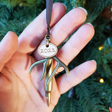 Charger l&#39;image dans la galerie, Ornement d’arbre de Noël de chasse 2023🦌