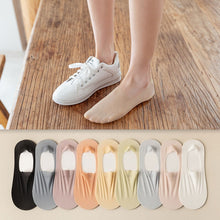 Charger l&#39;image dans la galerie, Chaussettes invisibles respirantes en soie de glace
