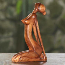 Charger l&#39;image dans la galerie, Sculpture de Yogi en bois