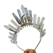 Charger l&#39;image dans la galerie, Couronne en cristal naturel faite à la main