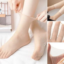 Charger l&#39;image dans la galerie, Chaussettes invisibles en soie cristalline antidérapante